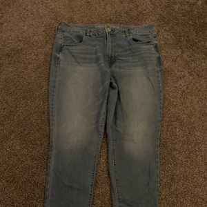 American Eagle Medium Wash Hi-Rise Jegging